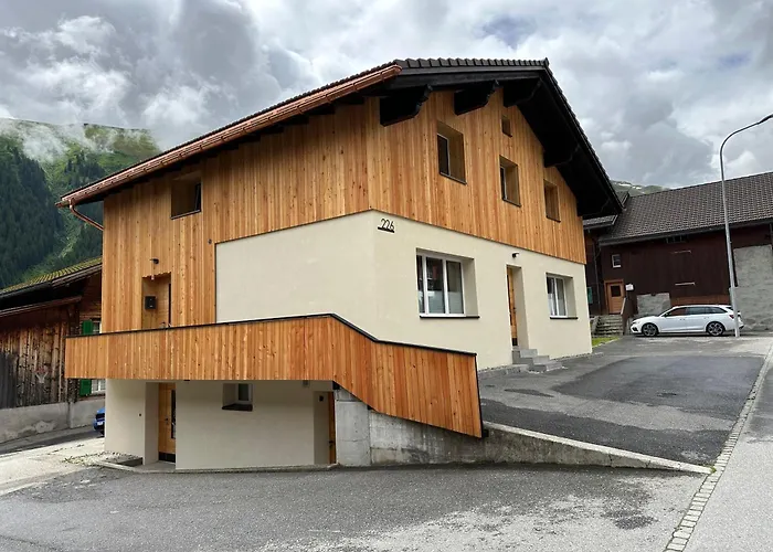 Yeti Lodge